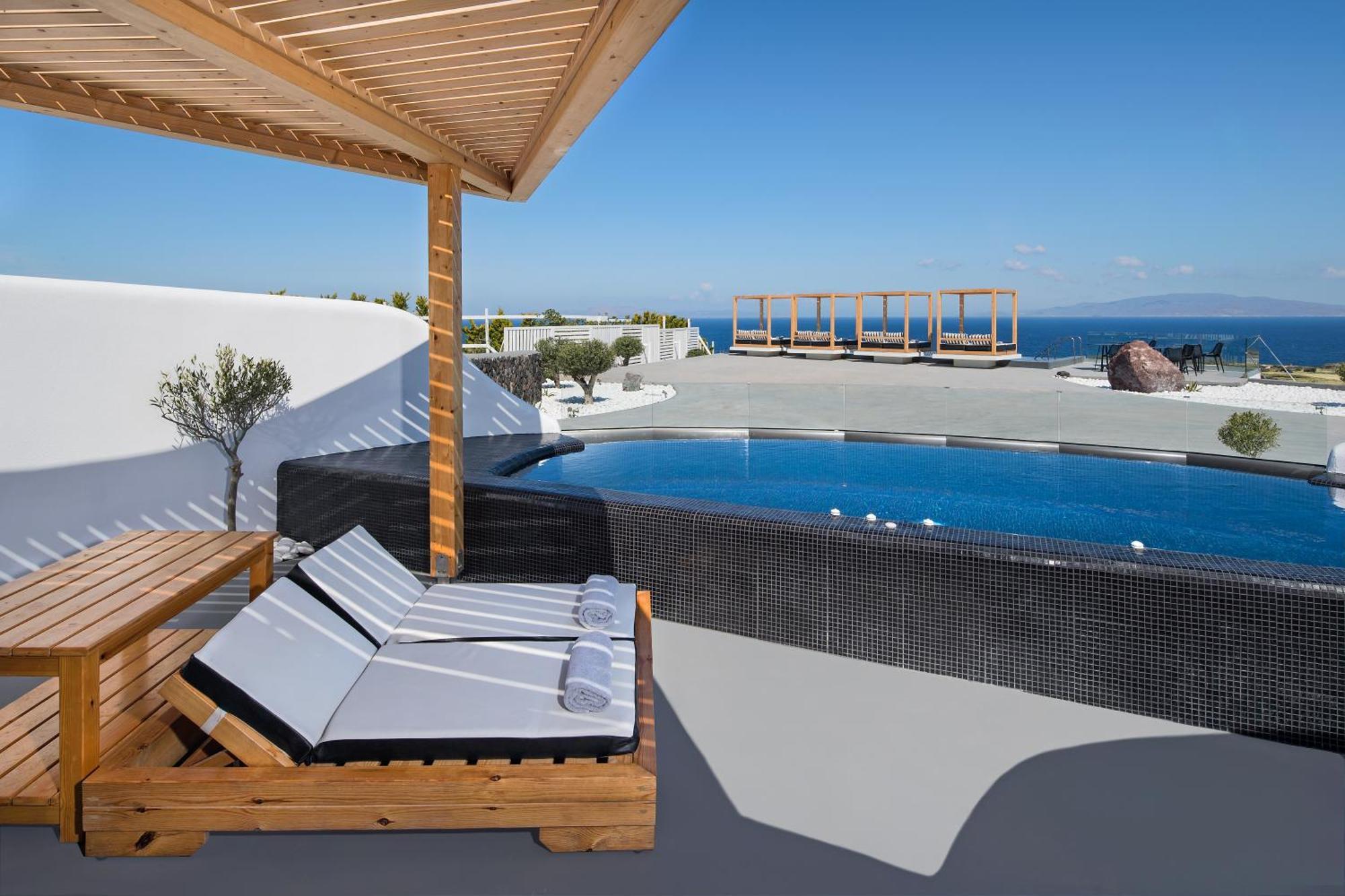 Elea Home outdoor Plunge Pool