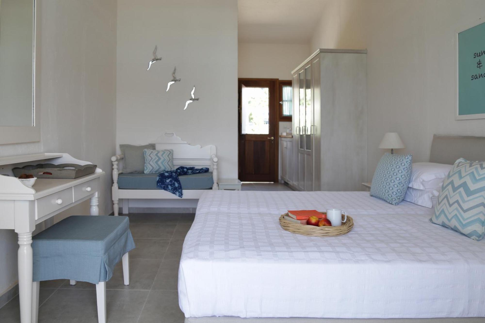 Double Room Garden or Pool View