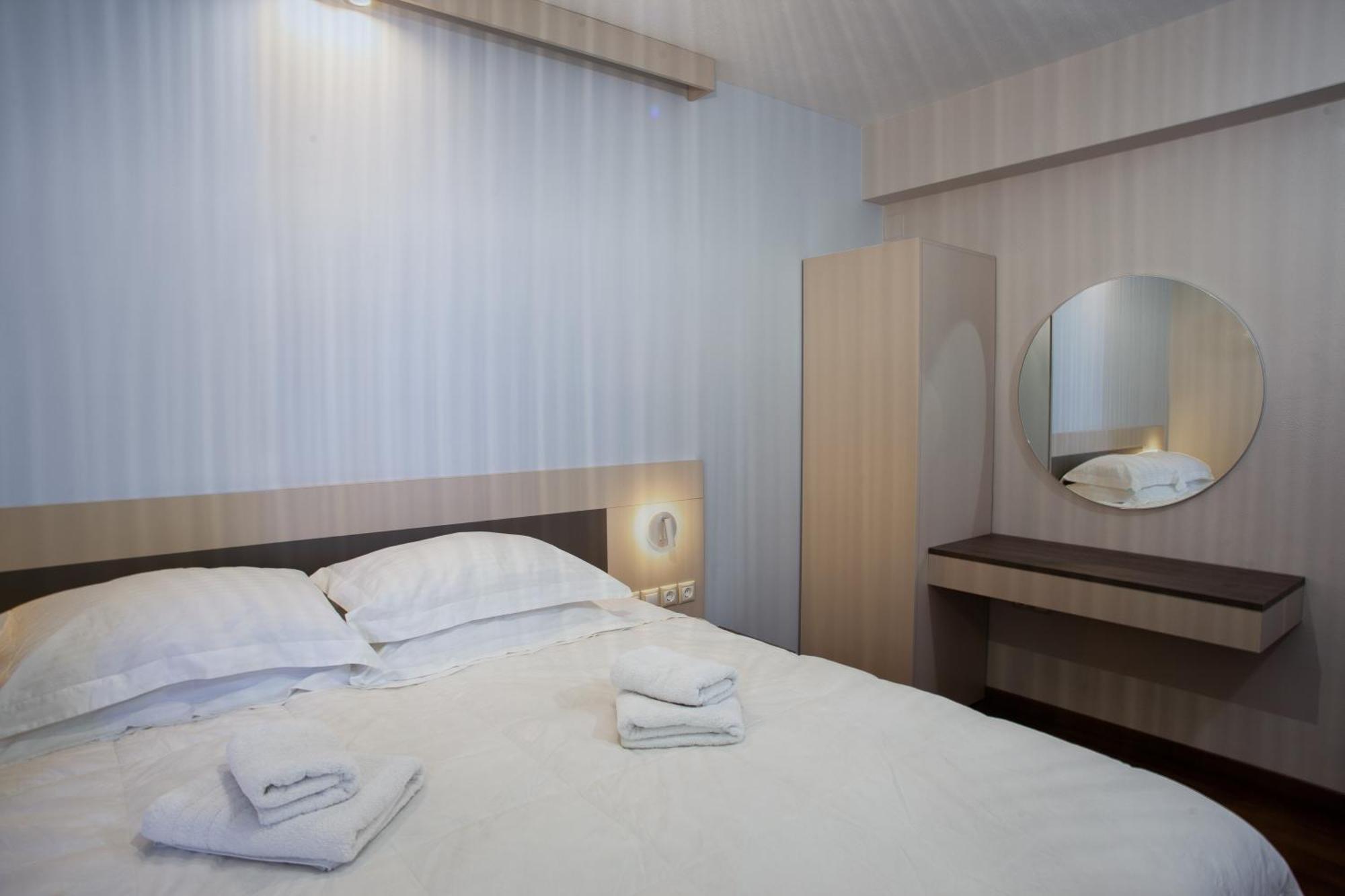 Classic Double Room with Mountain View