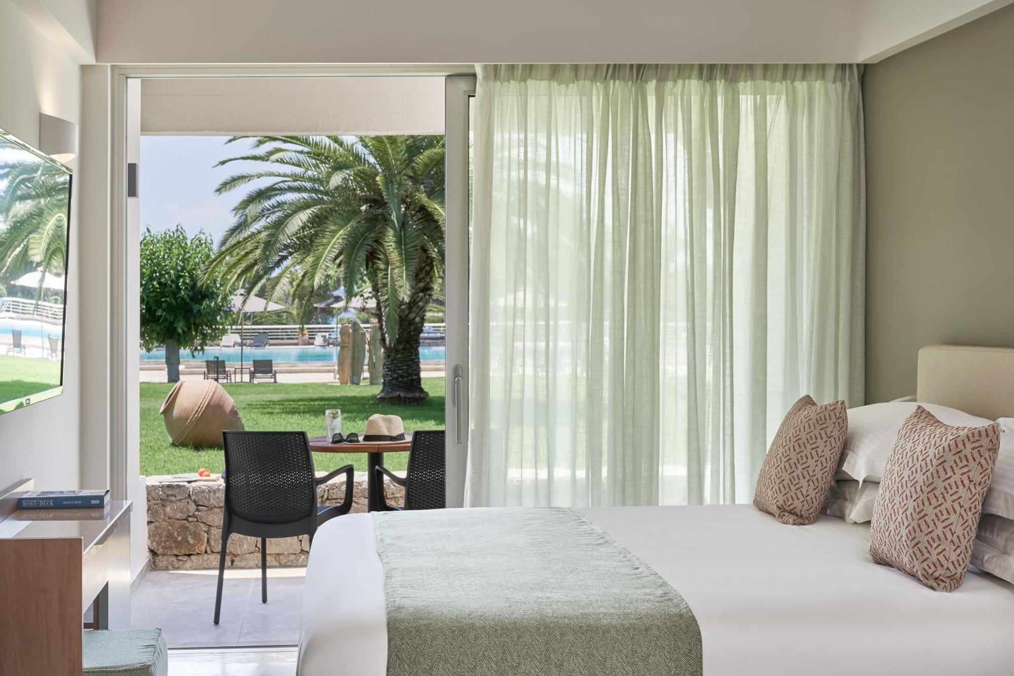 Superior Double or Twin Room Garden View