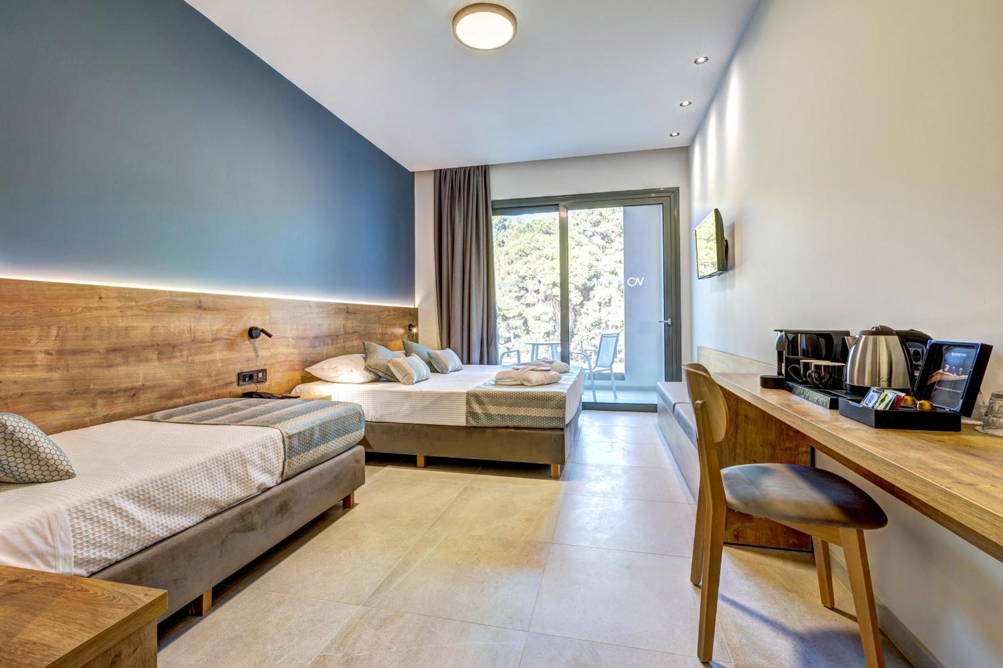 Triple Room Land View