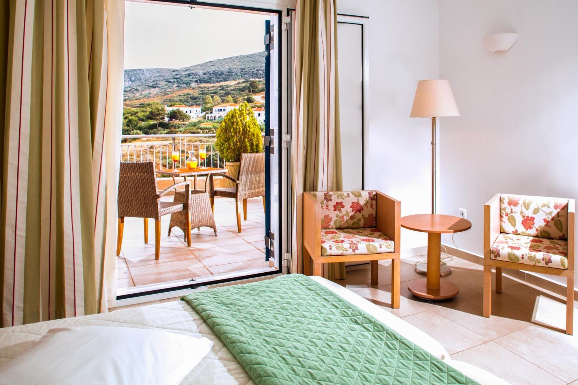 Double or Twin Room Sea View Upper Floor