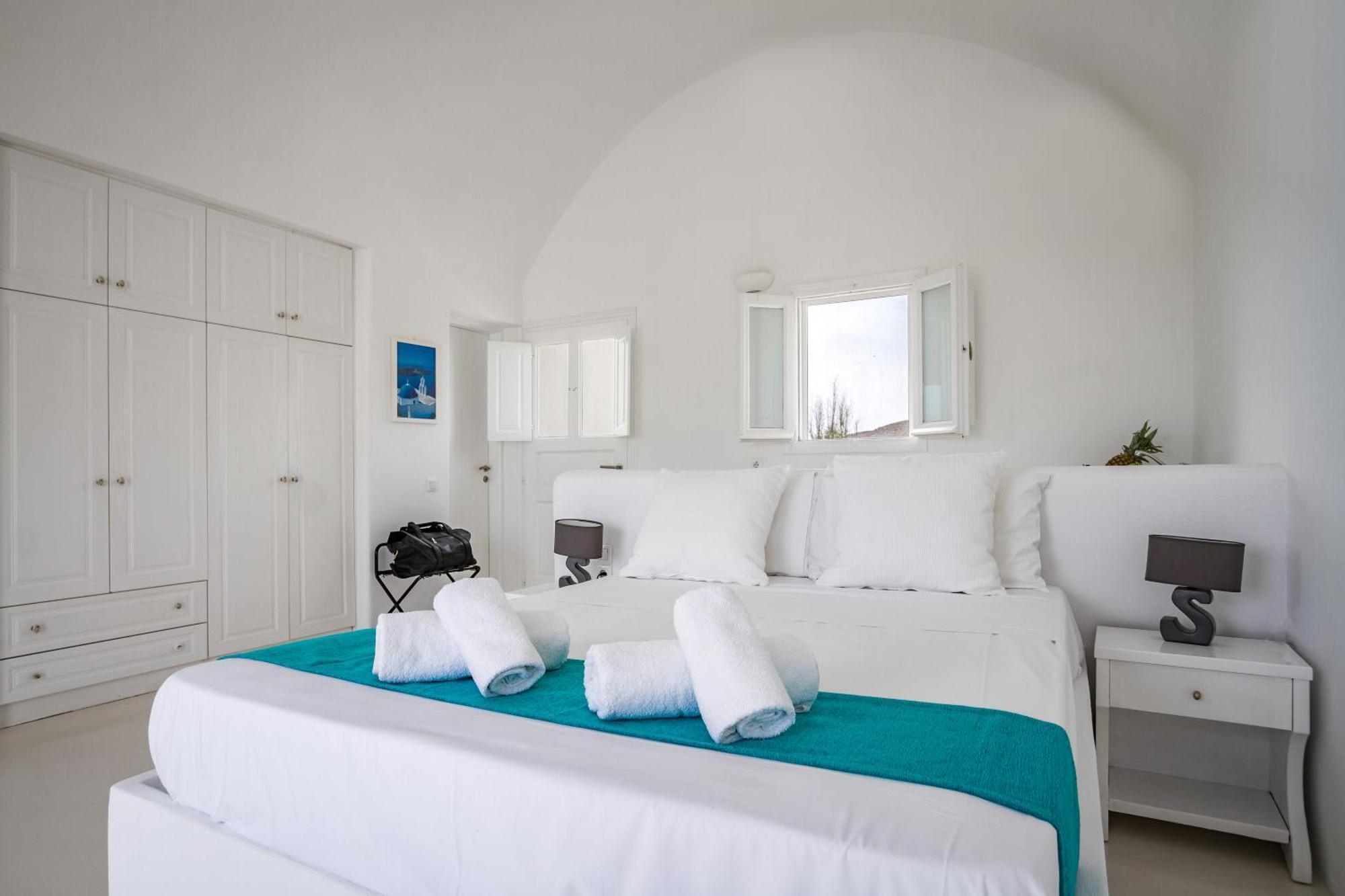White Suite Panoramic View