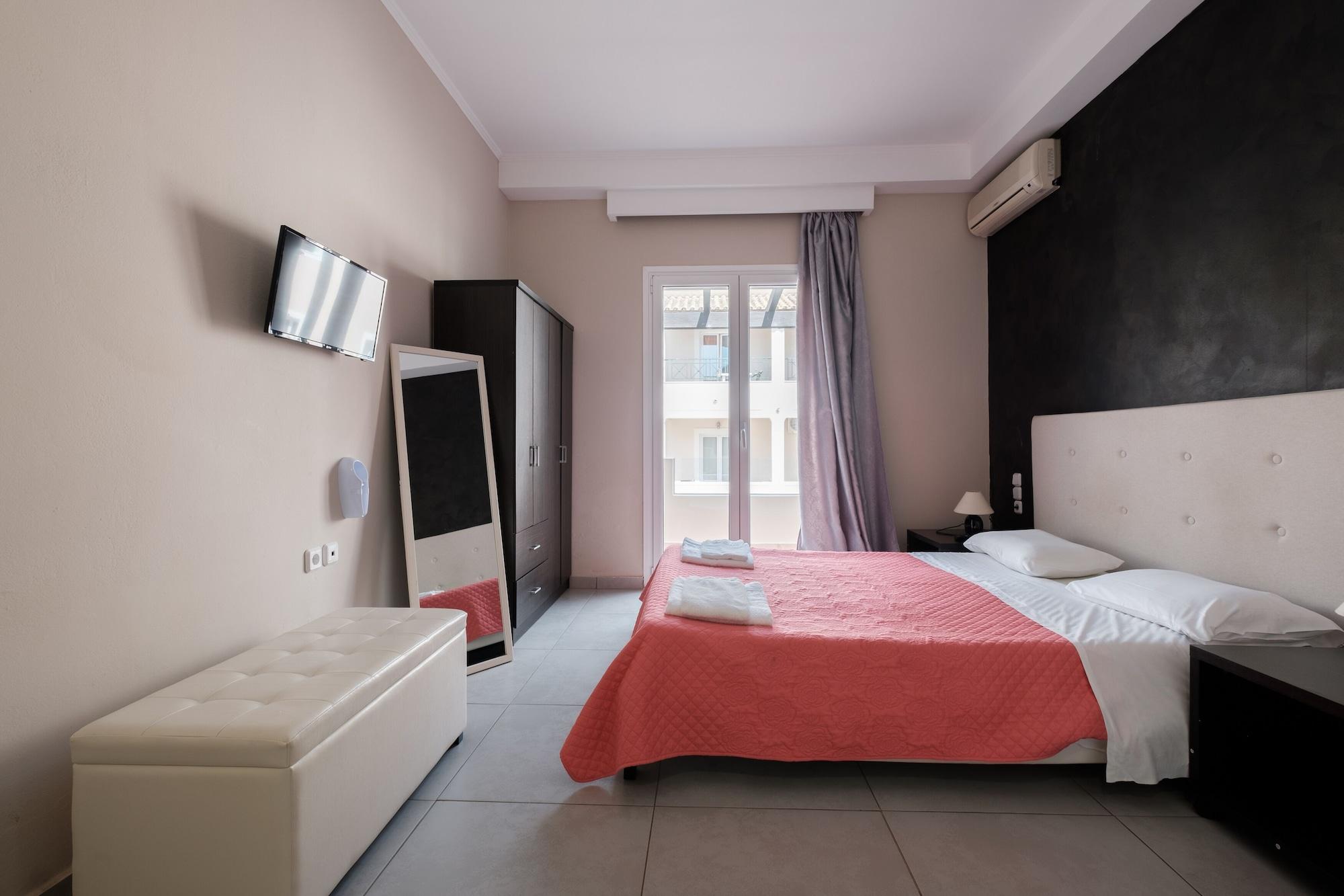 Deluxe Double or Twin Room with Pool Access