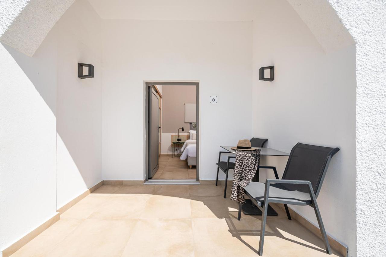 DELUXE BUNGALOW 24 SQUARE M