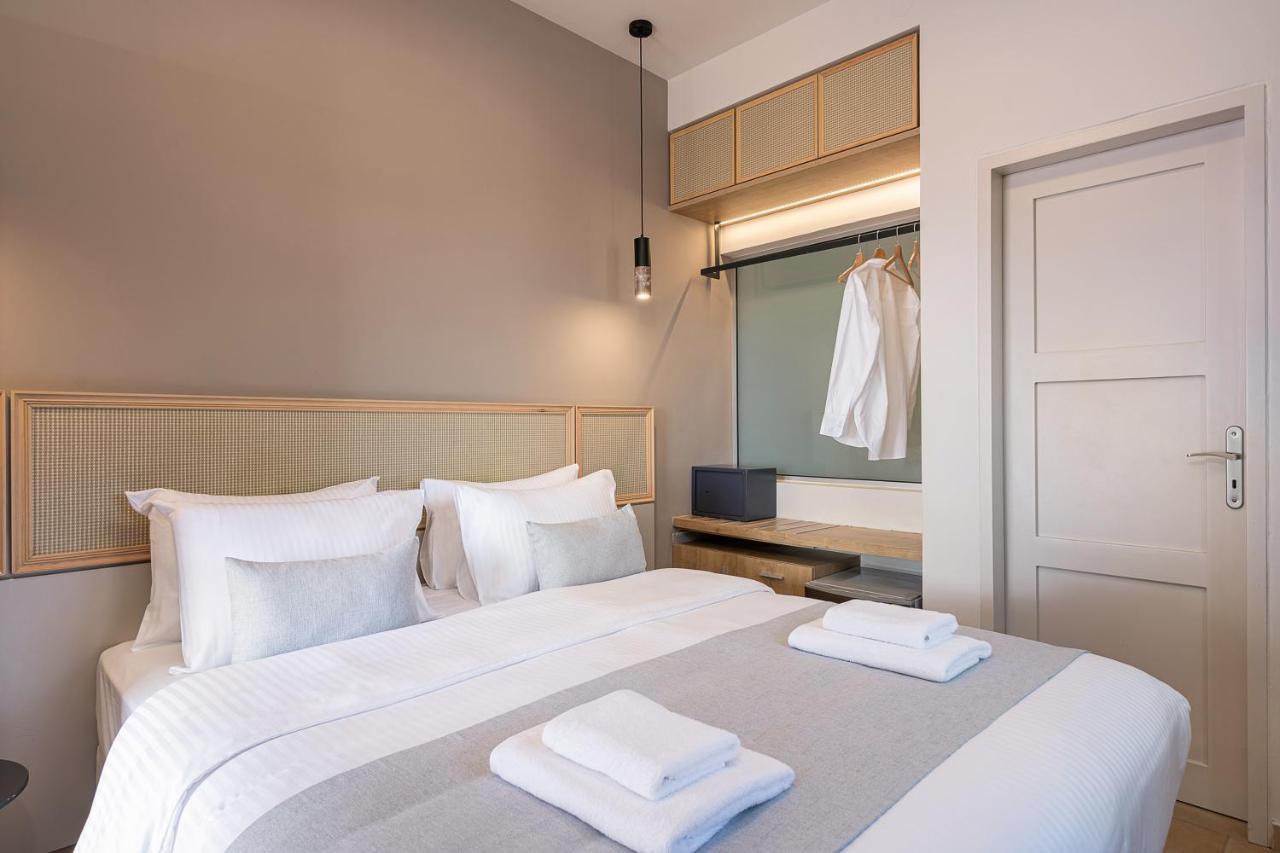 MODERN STYLE ROOM 15 SQUARE M