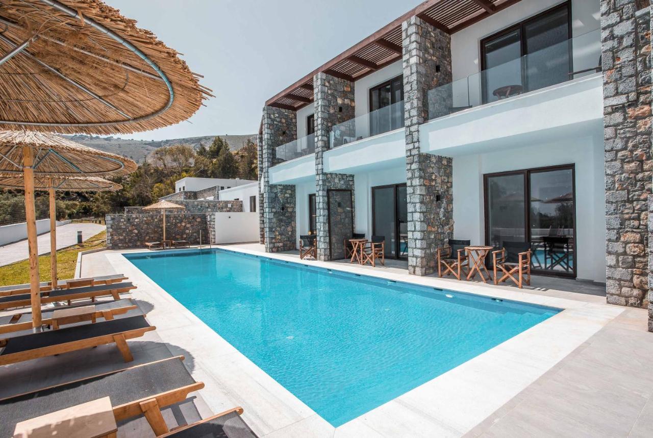Luxury Suite shared pool