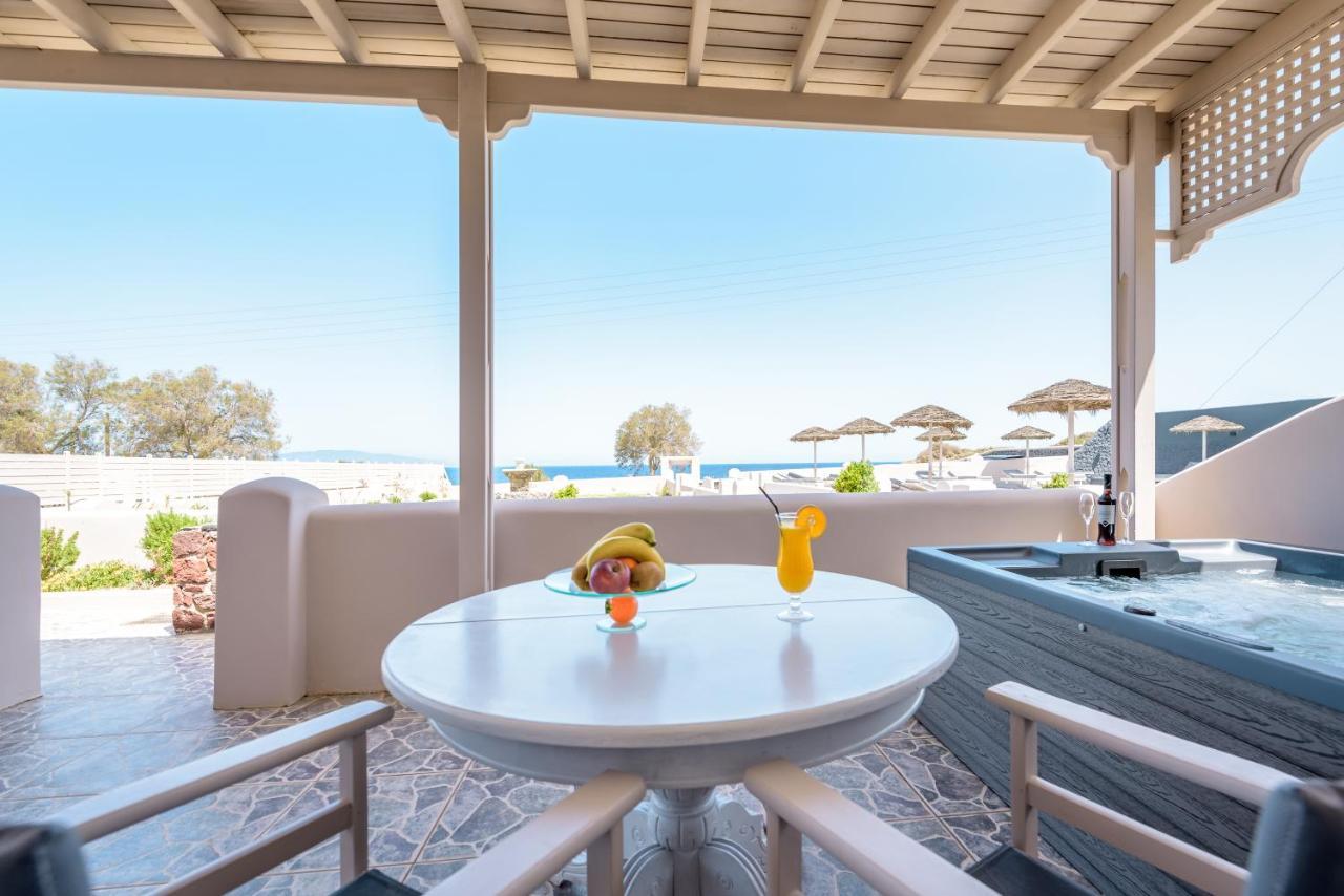 Romantic Deluxe Suite Outdoor Jacuzzi & Sea Vista
