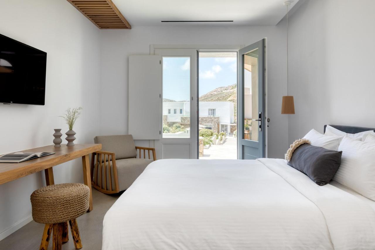 Deluxe Double Room Pool View