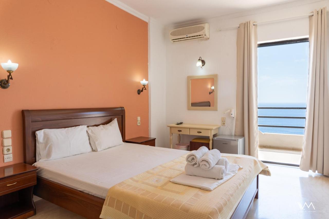 Double or Twin Room Sea View