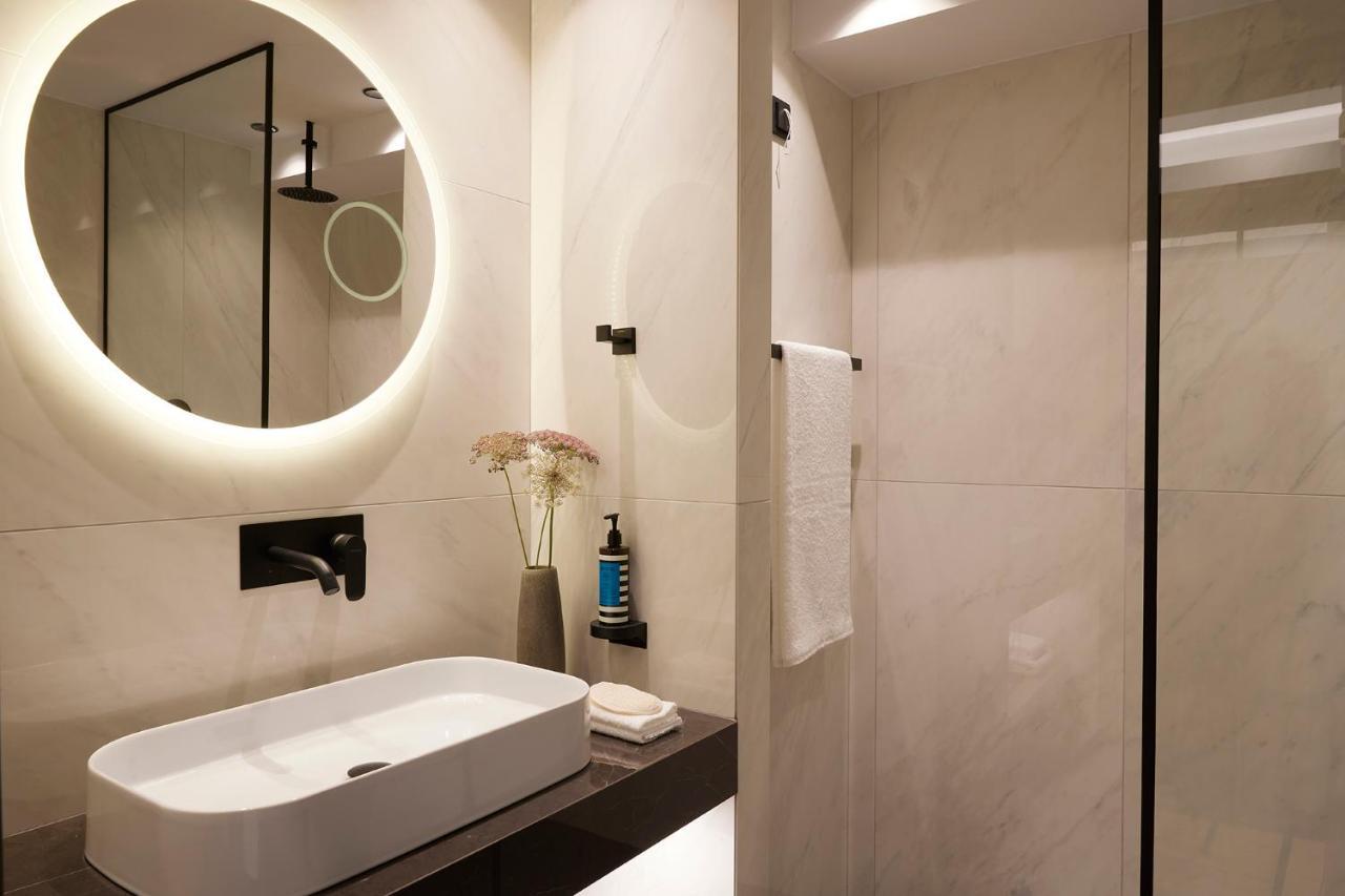 Teight Comfort Room
