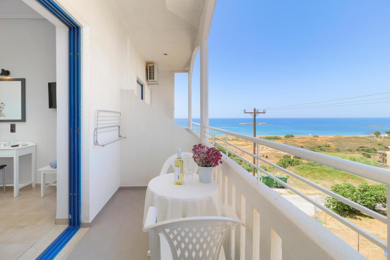 Double or Twin Room Side Sea View