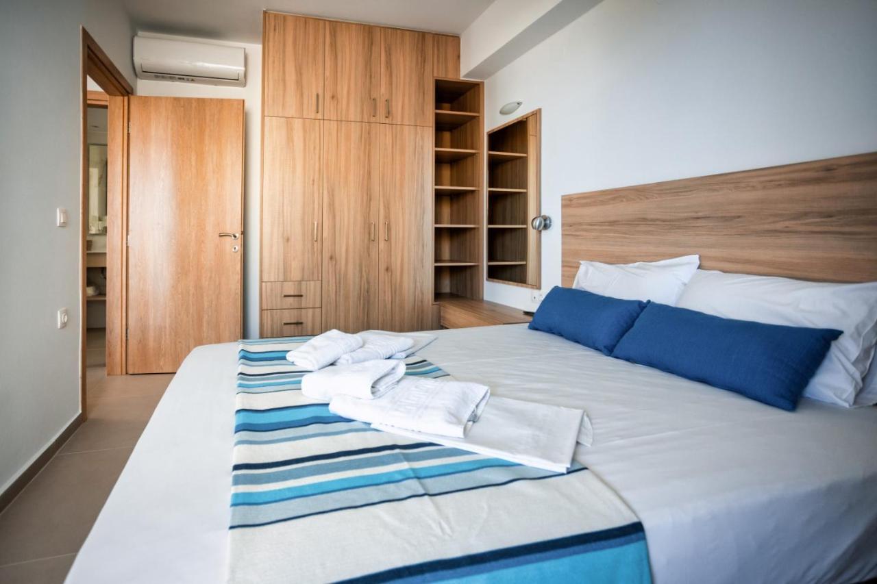 One-Bedroom Apartment Side Sea View