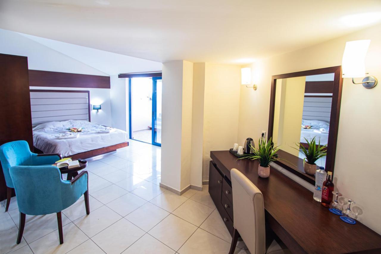 Double Room Side Sea View Private Pool