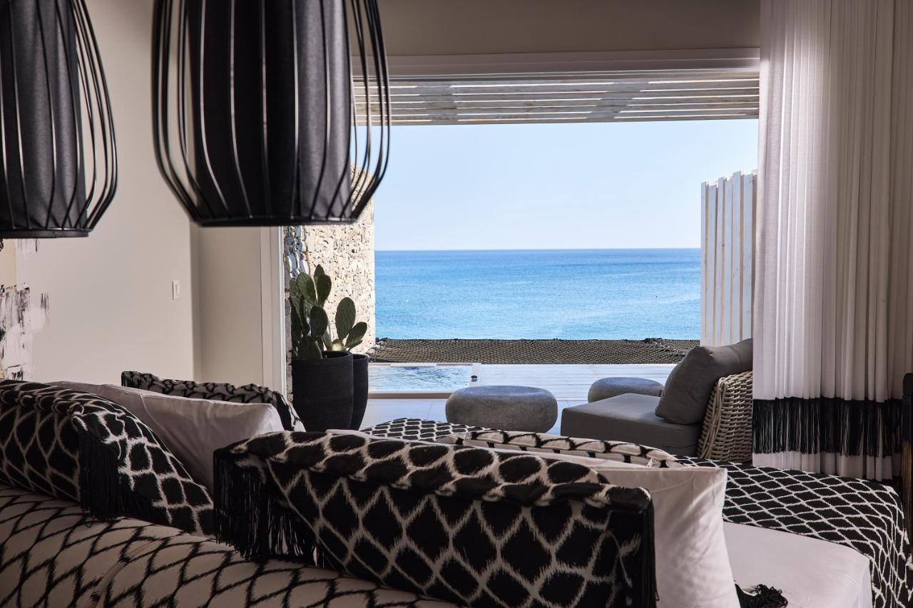 Signature Suite with Seaview & Hydro Massage