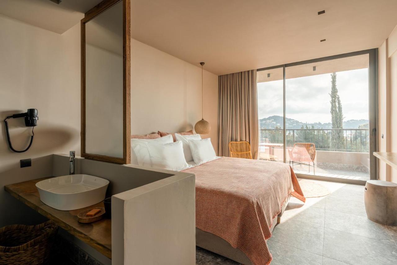 Double Room Pool View