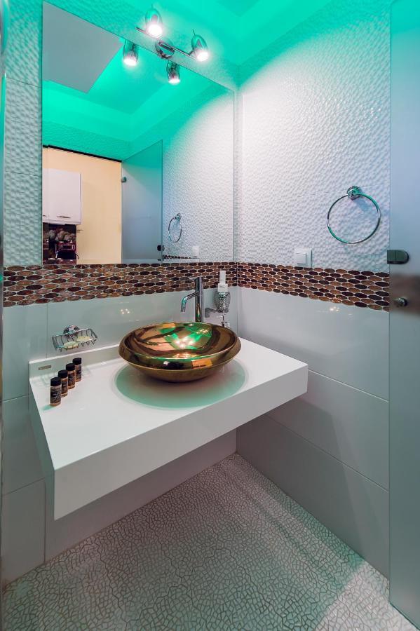 Luxury Suite Split Level