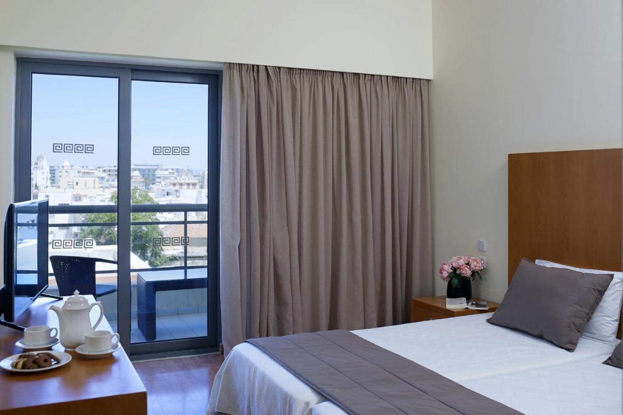 Classic Twin Room City View