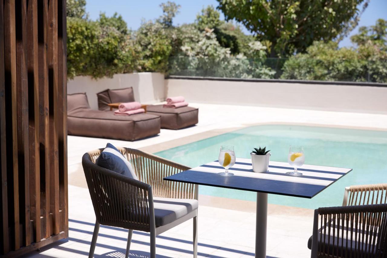 Junior Suite Sharing Pool Pool View