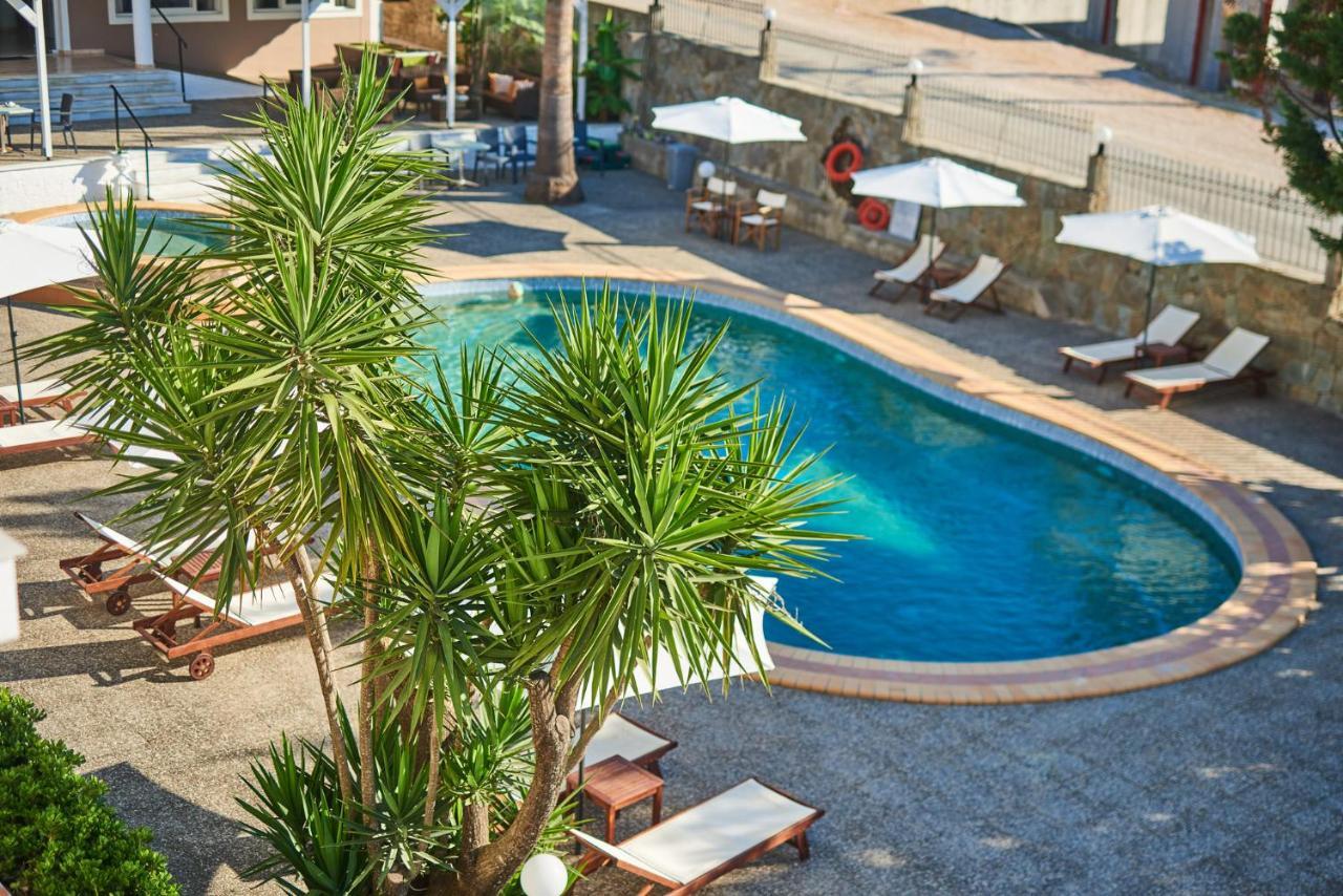 Double Room Pool View