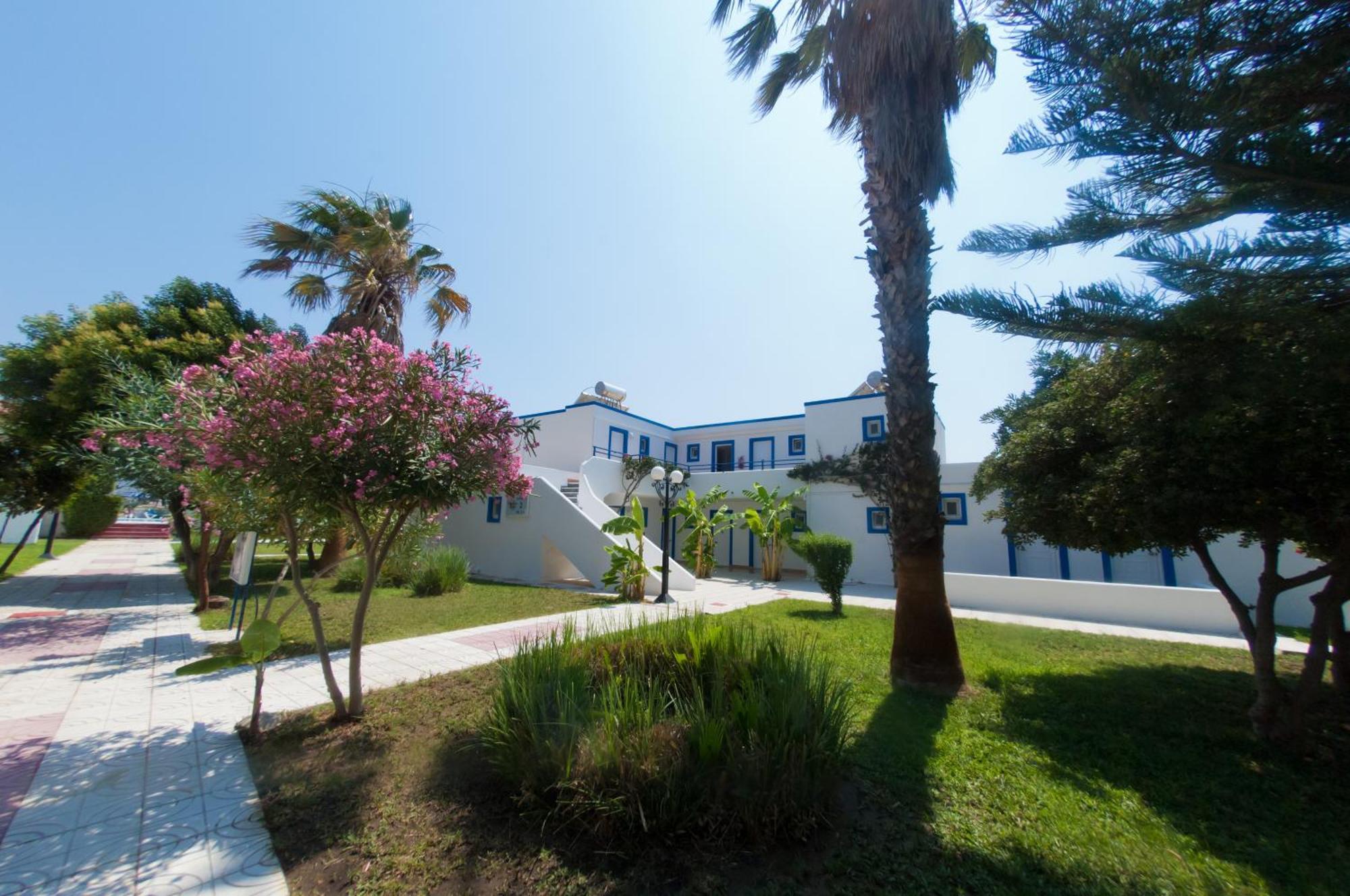 Standard Double or Twin Room Garden View