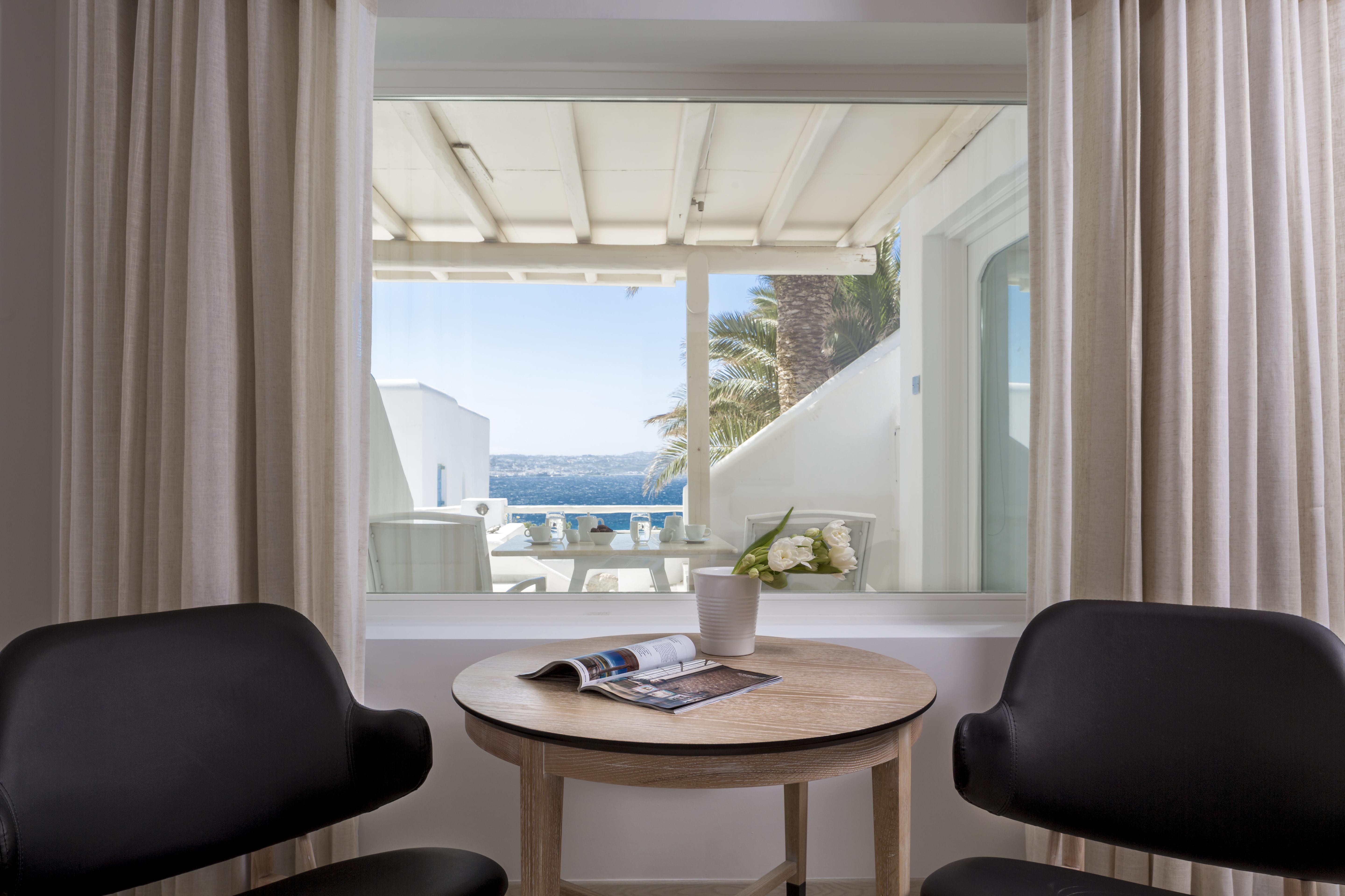Deluxe Suite mit Whirlpool und Meerblick