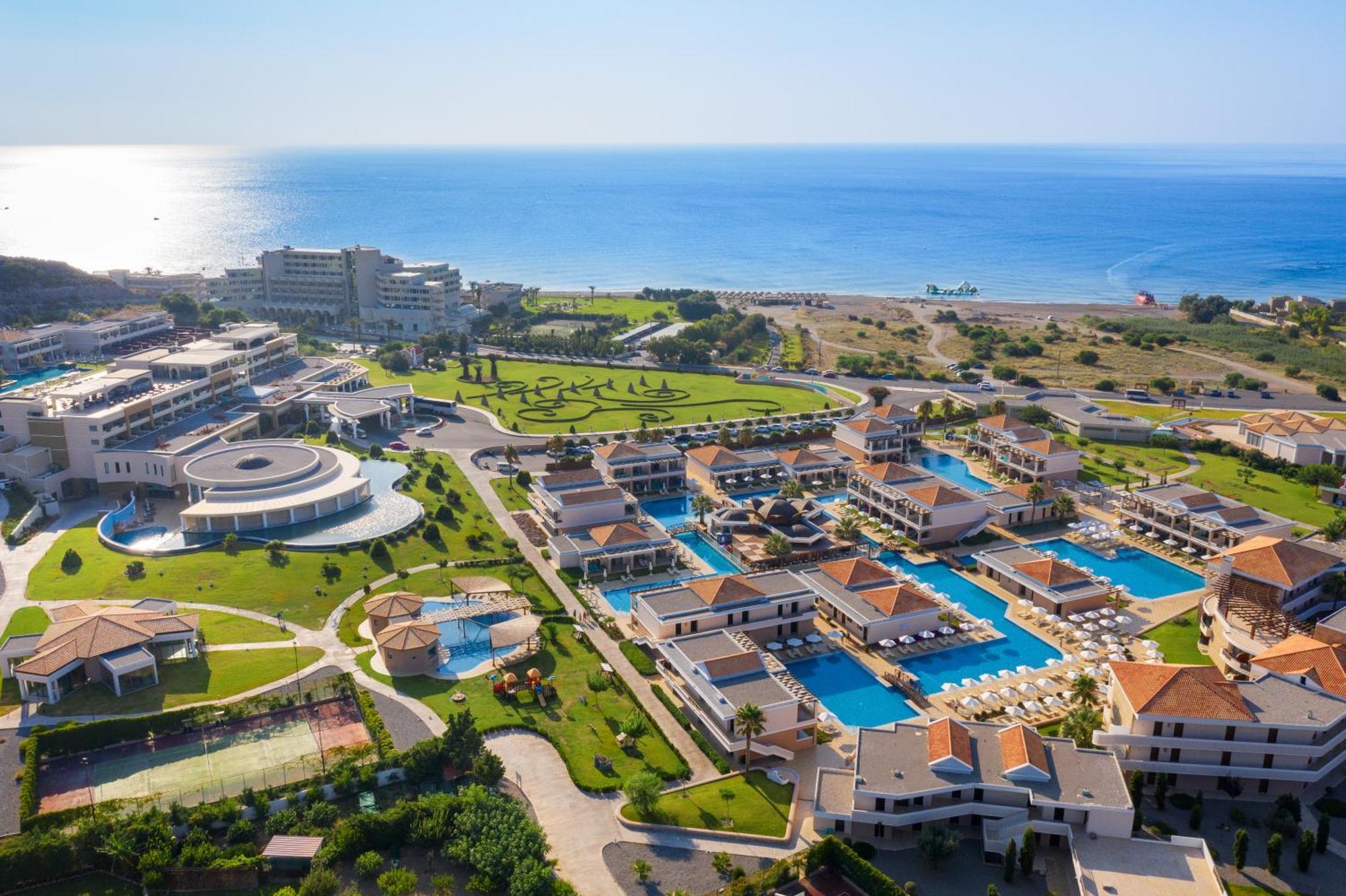 Deluxe Double or Twin Room Pool View