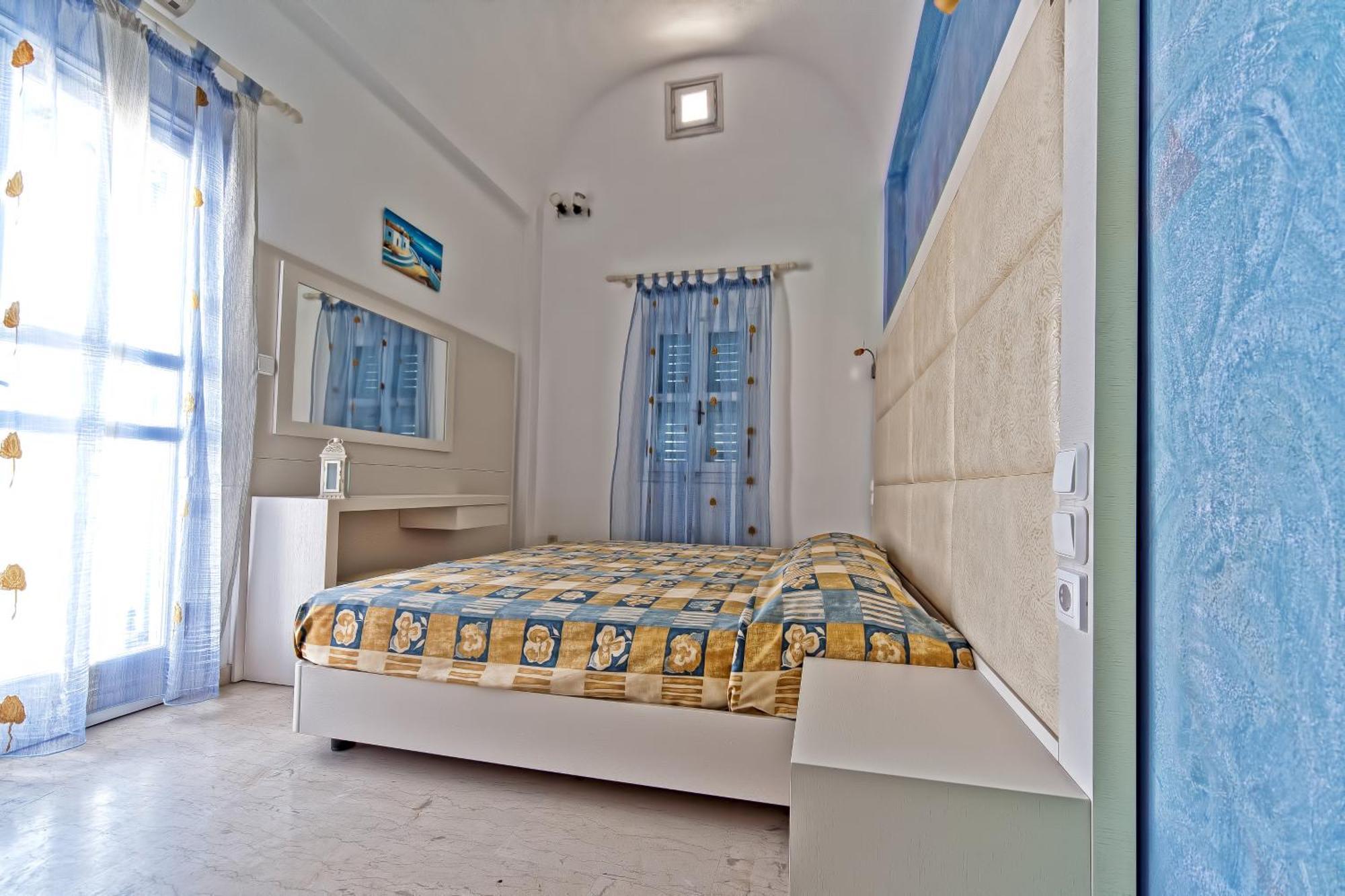 One-Bedroom Apartment Inland or Pool View