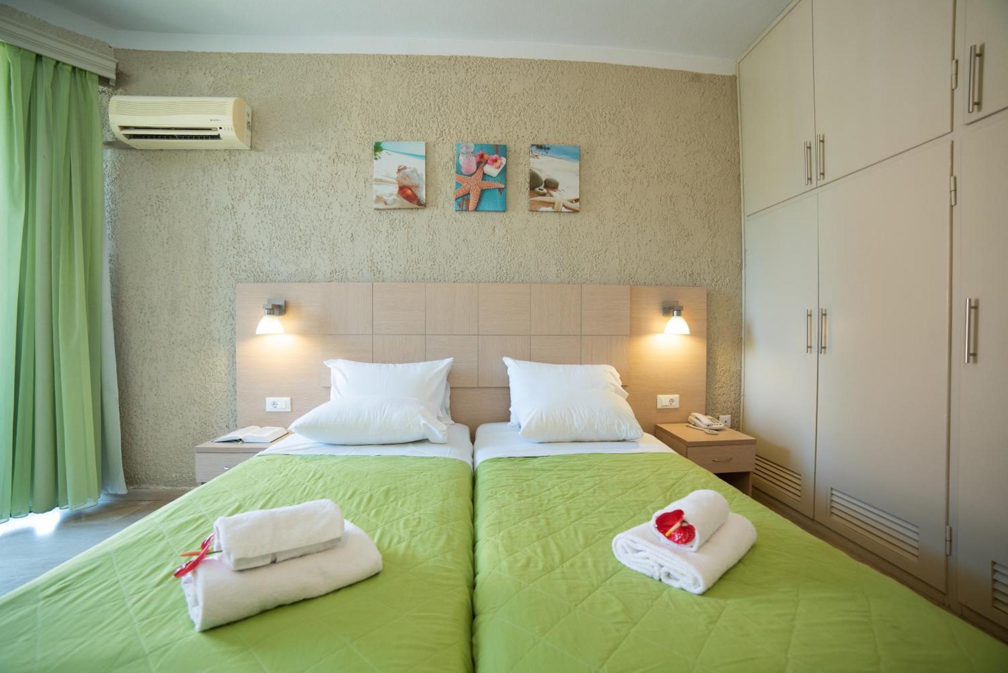 Double or Twin Room Garden View