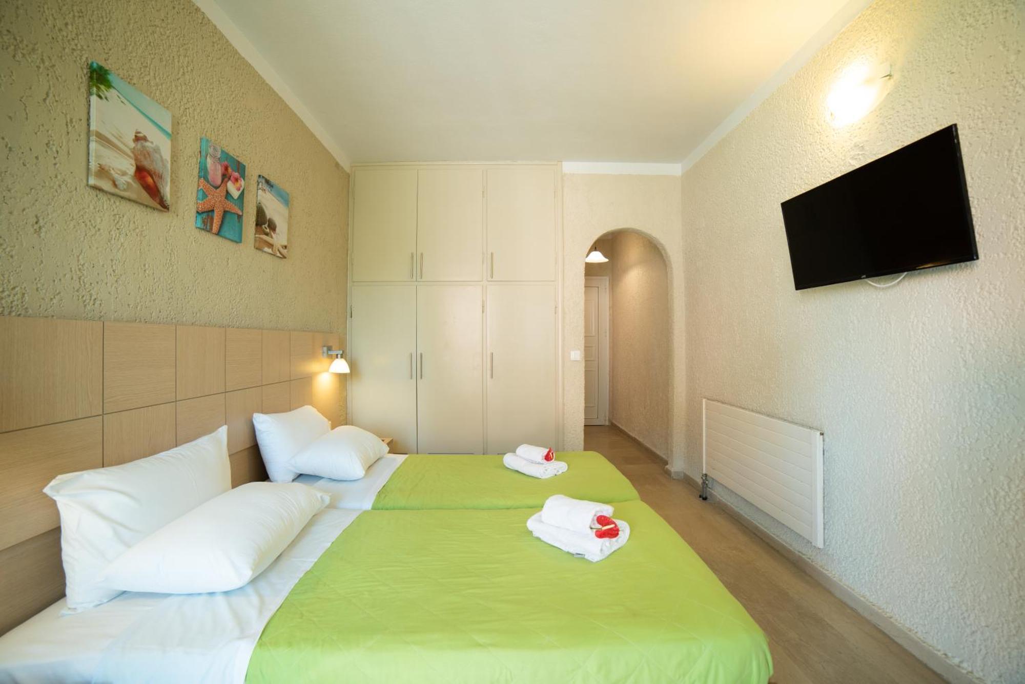 Double or Twin Room Garden View