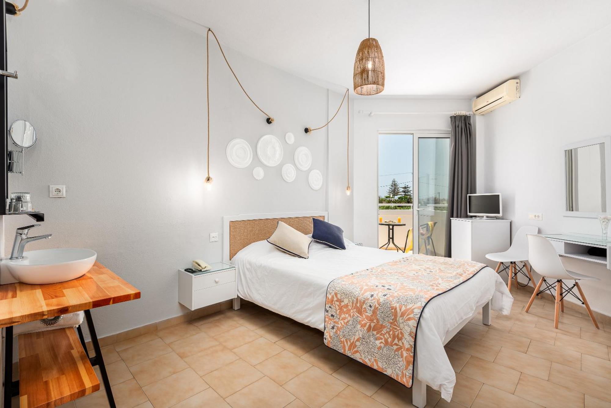 Elegant Double Sea View Room