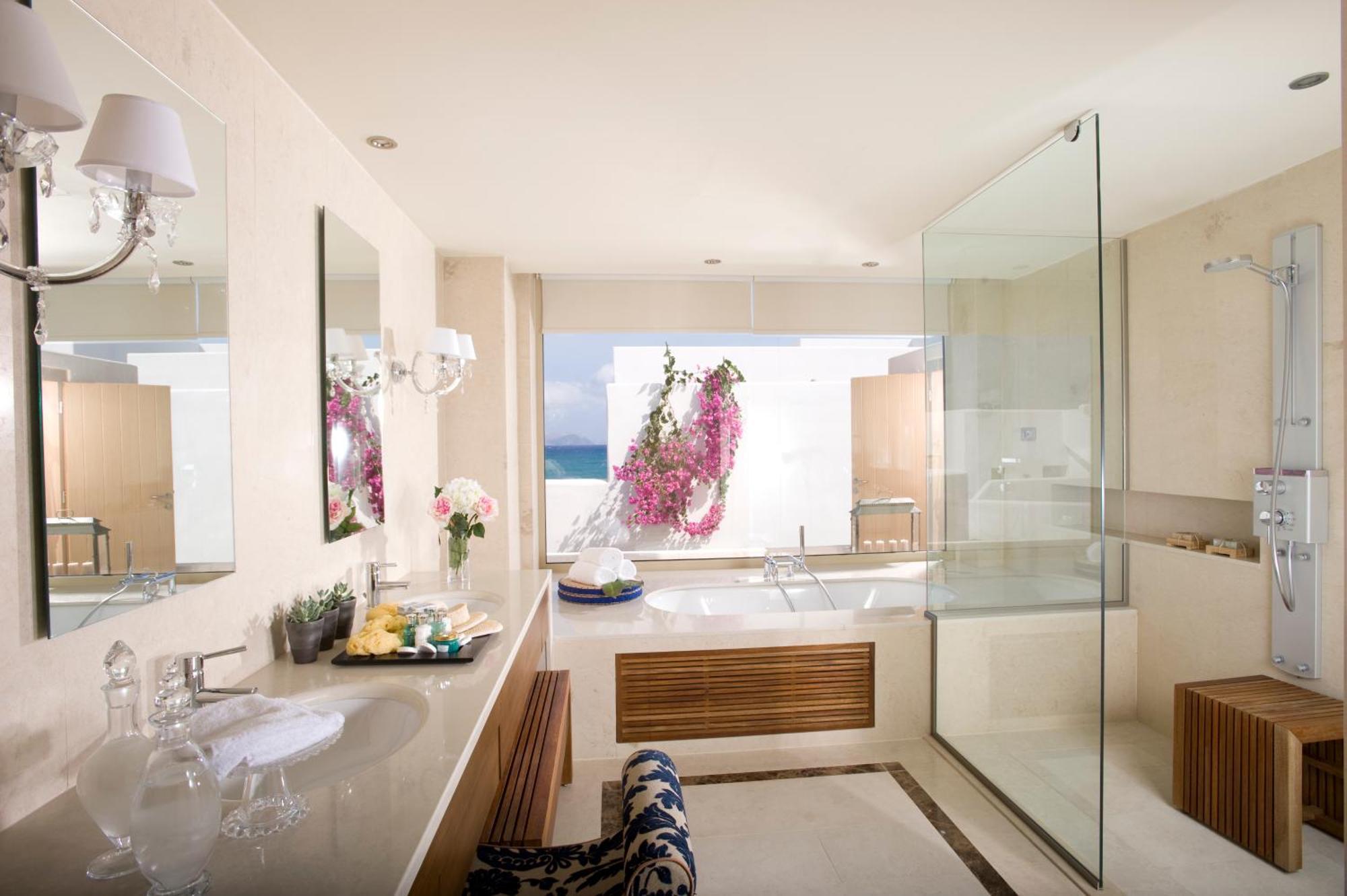 Suite Resort View Beach Cabana
