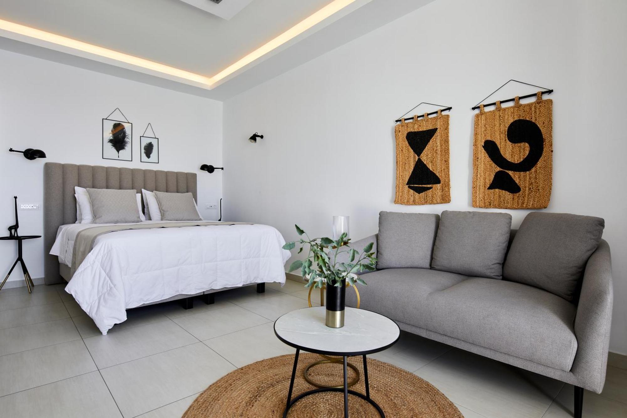 Petit Suite Caldera View