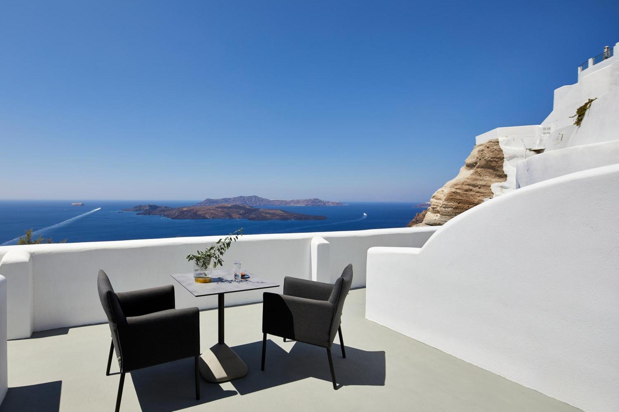 Petit Suite Caldera View