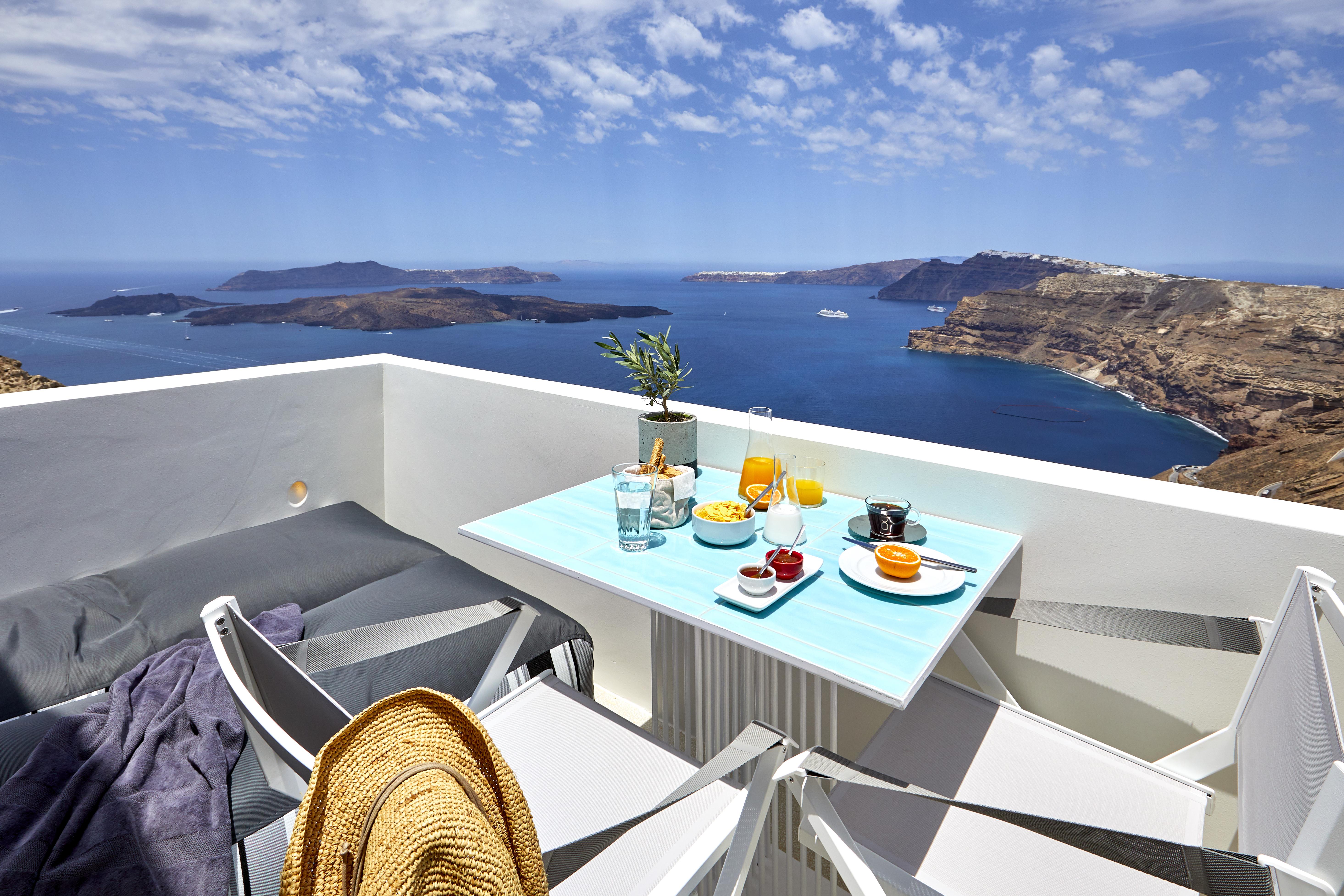 Panoramic View Suite Heated Plunge Pool Caldera View