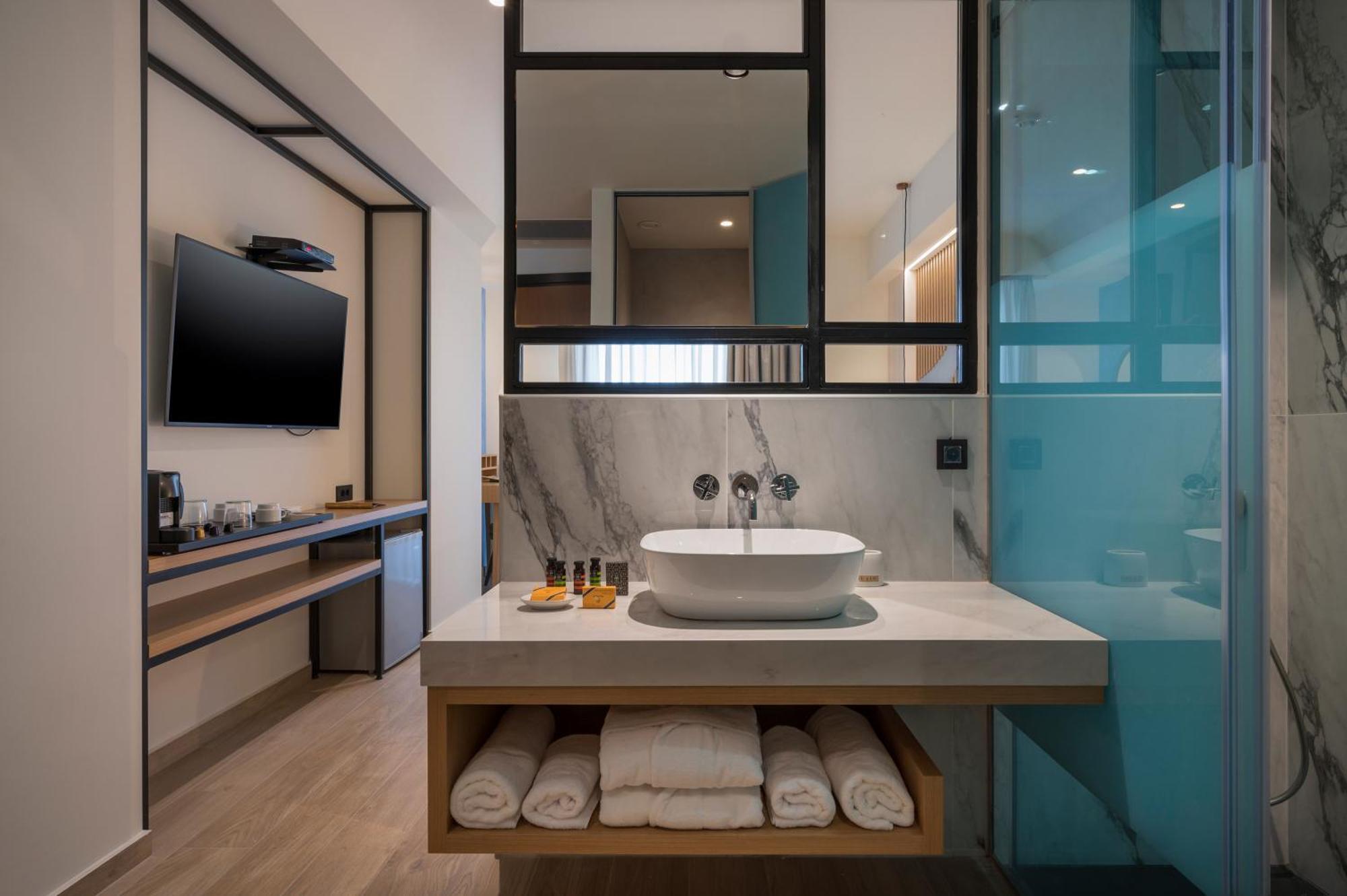 Double Room Pool View