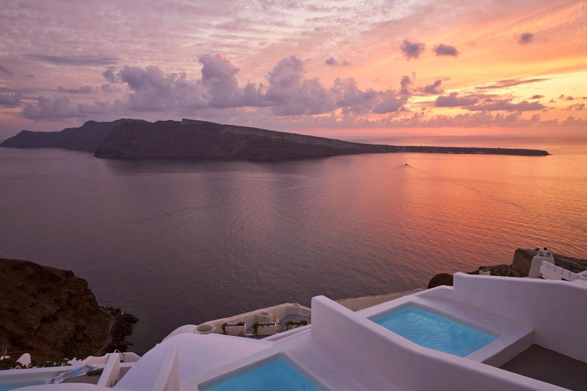 Honeymoon Suite Jetted Tub Caldera View