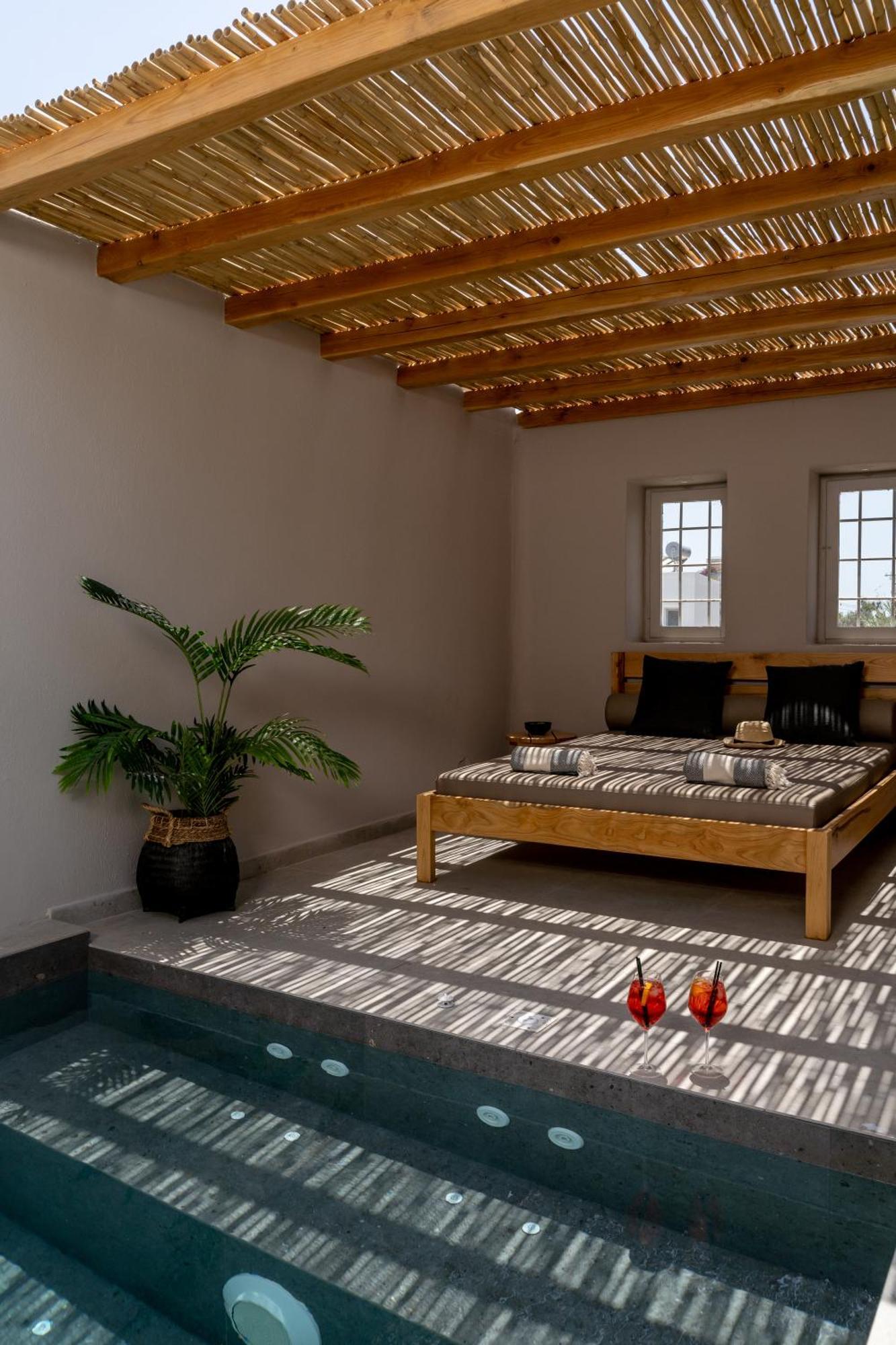 Honeymoon Suite Private Plunge Pool