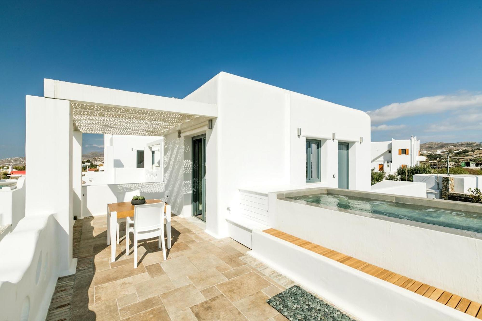 Superior Suite outdoor Jetted Tub