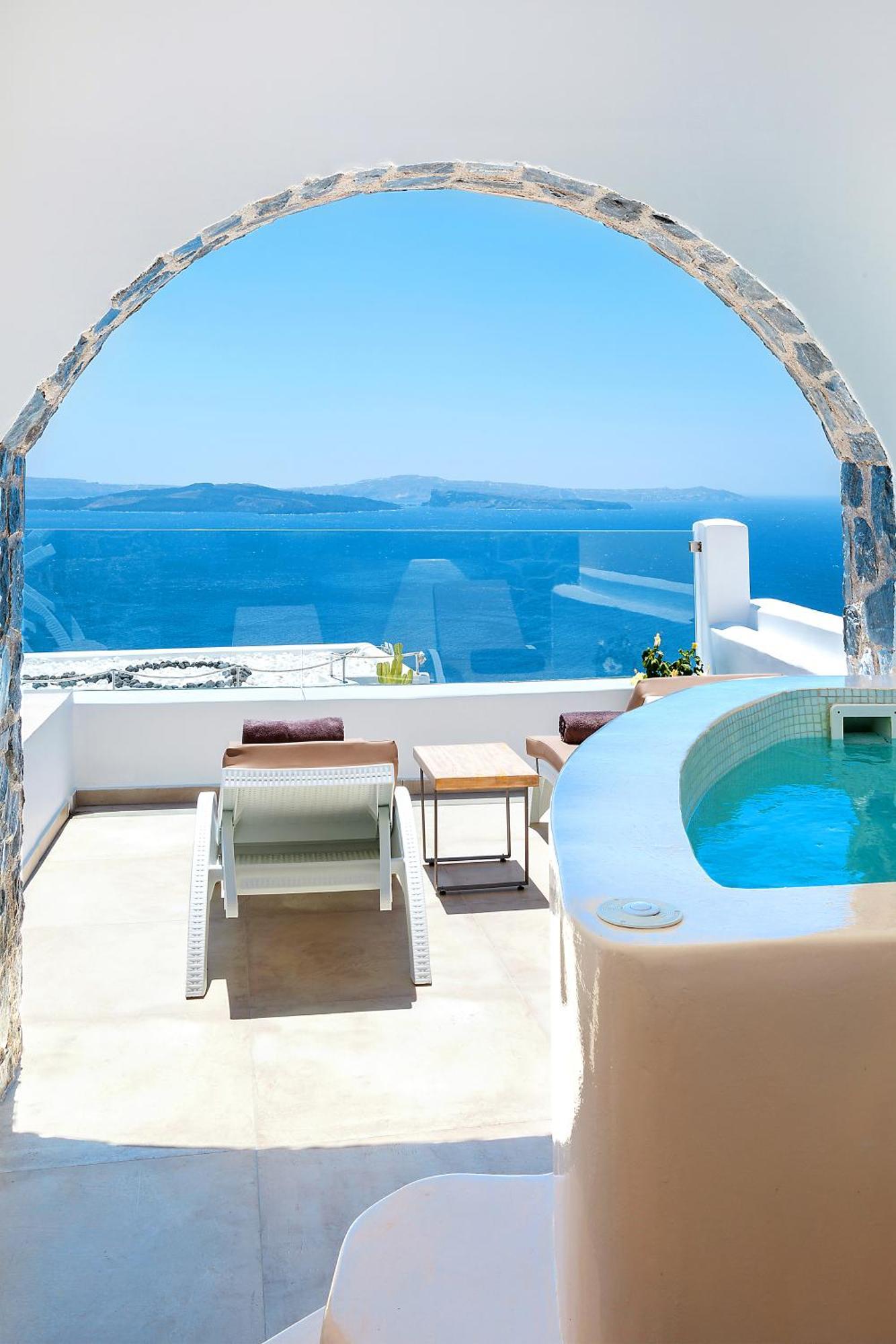 Prestige Suite Outdoor Hot Tub & Caldera View,1280792155:JPEG