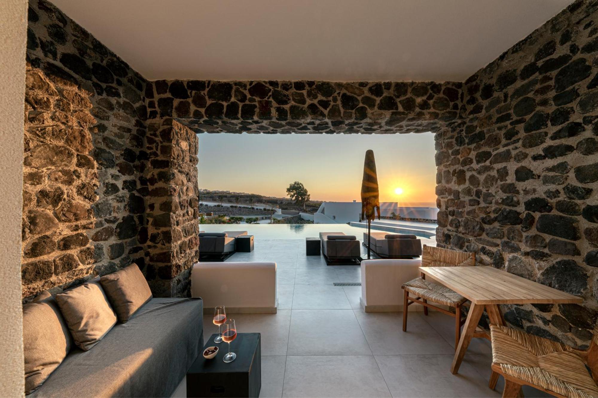 Aqua Pool Suite