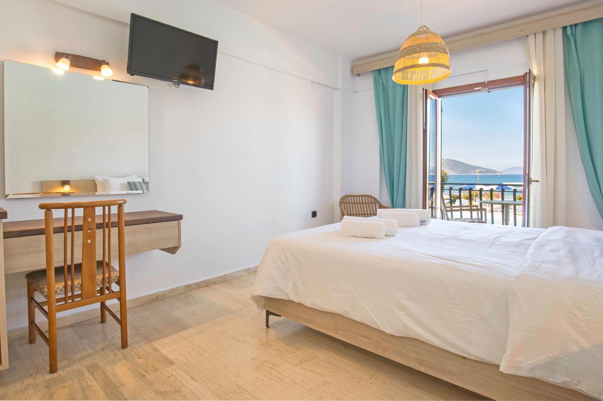Double or Twin Room Sea View