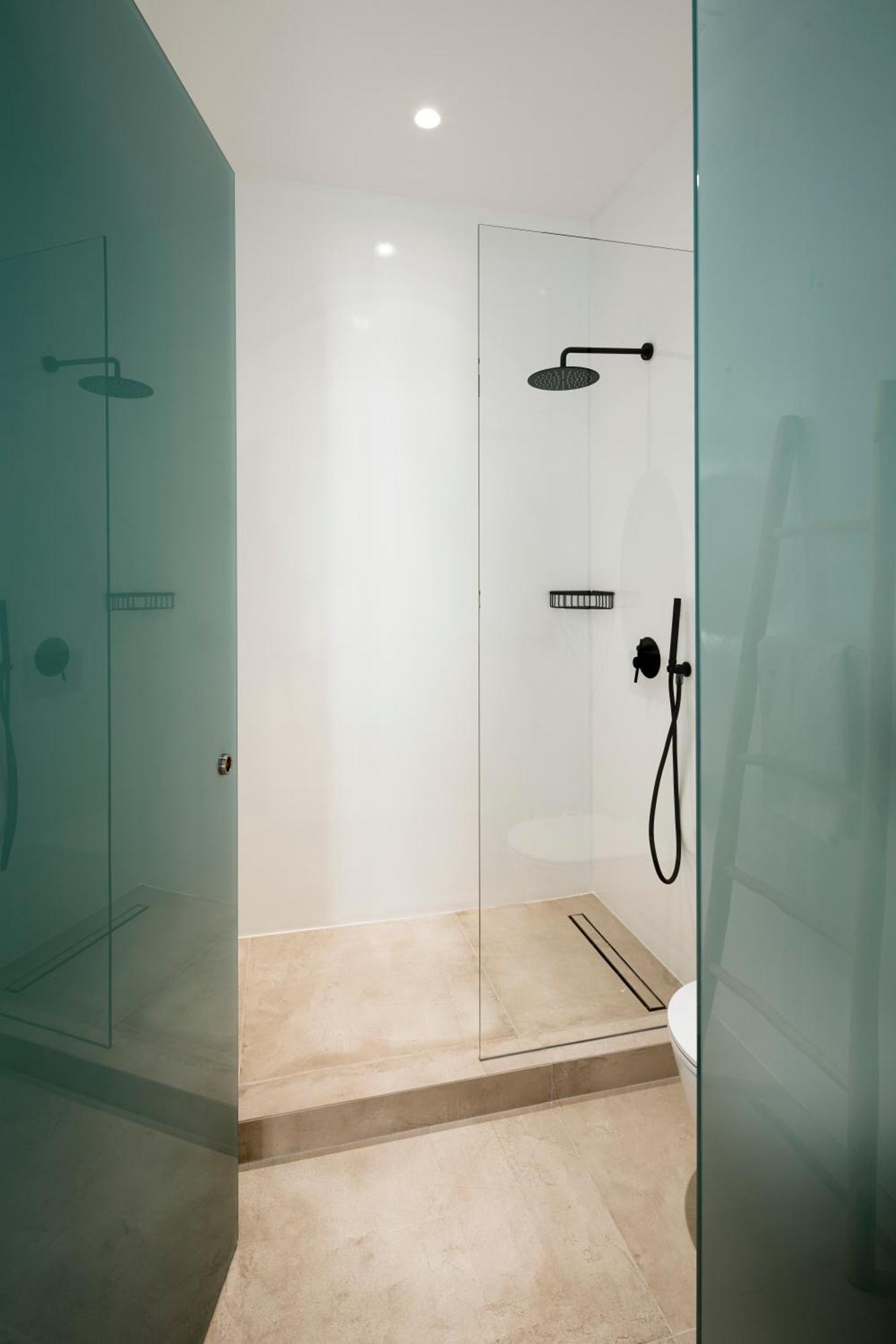 Premier Suite indoor heated Jacuzzi