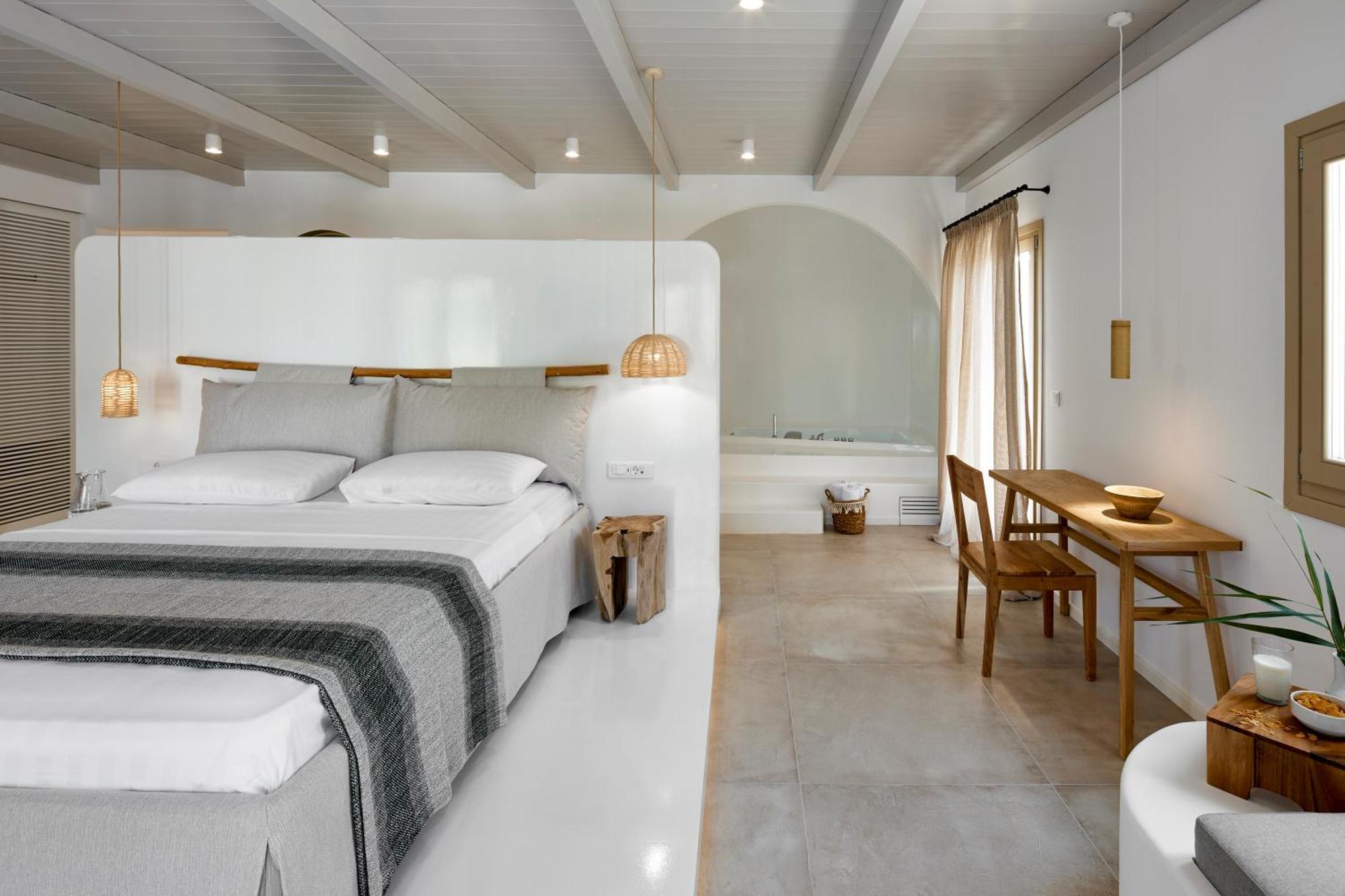 Exclusive Suite indoor heated Jacuzzi