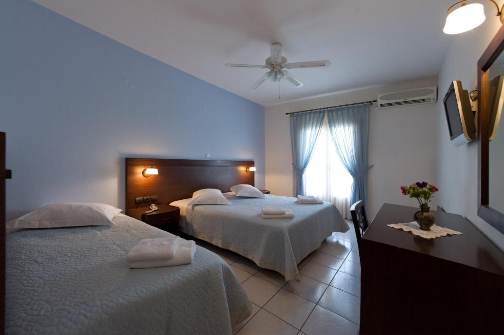 Deluxe Double Room with Balcony and Sea View
