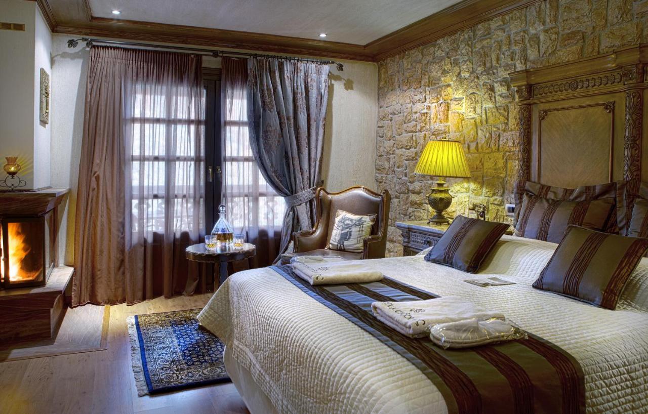 Deluxe Double Room Fireplace Mountain View