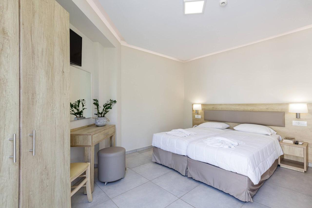 Superior Twin or Double Room Garden View