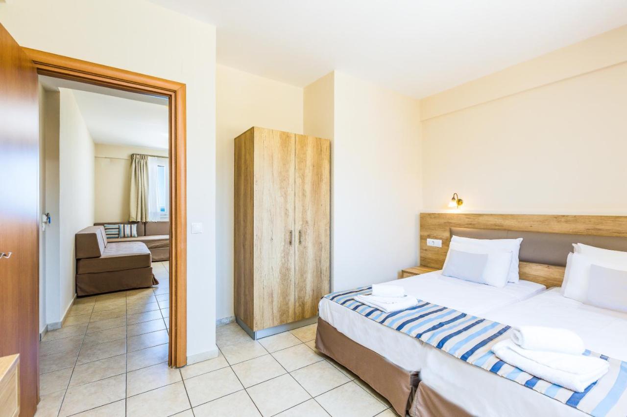 Superior One-Bedroom Quadruple Apartment