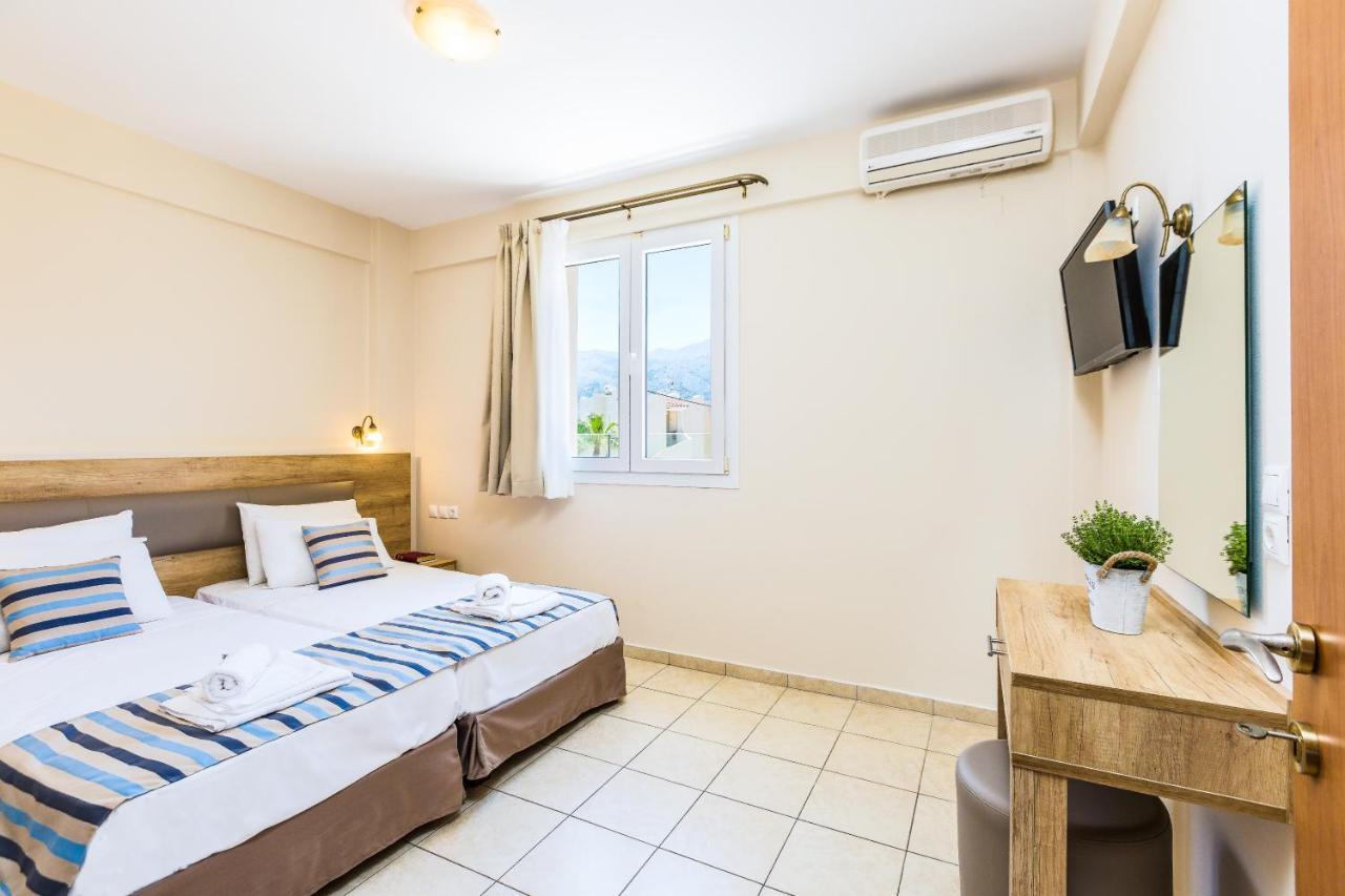 Superior One-Bedroom Quadruple Apartment