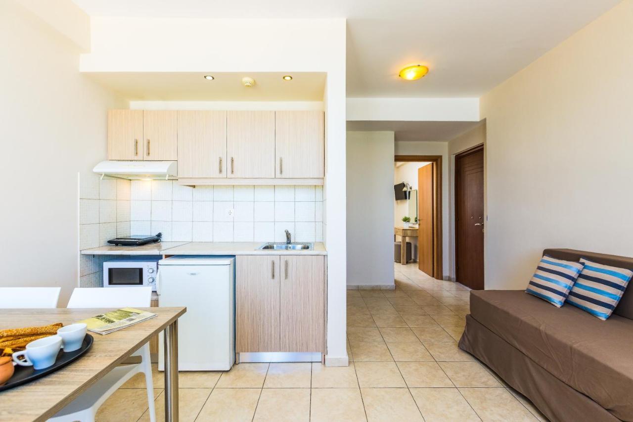 Superior One-Bedroom Quadruple Apartment